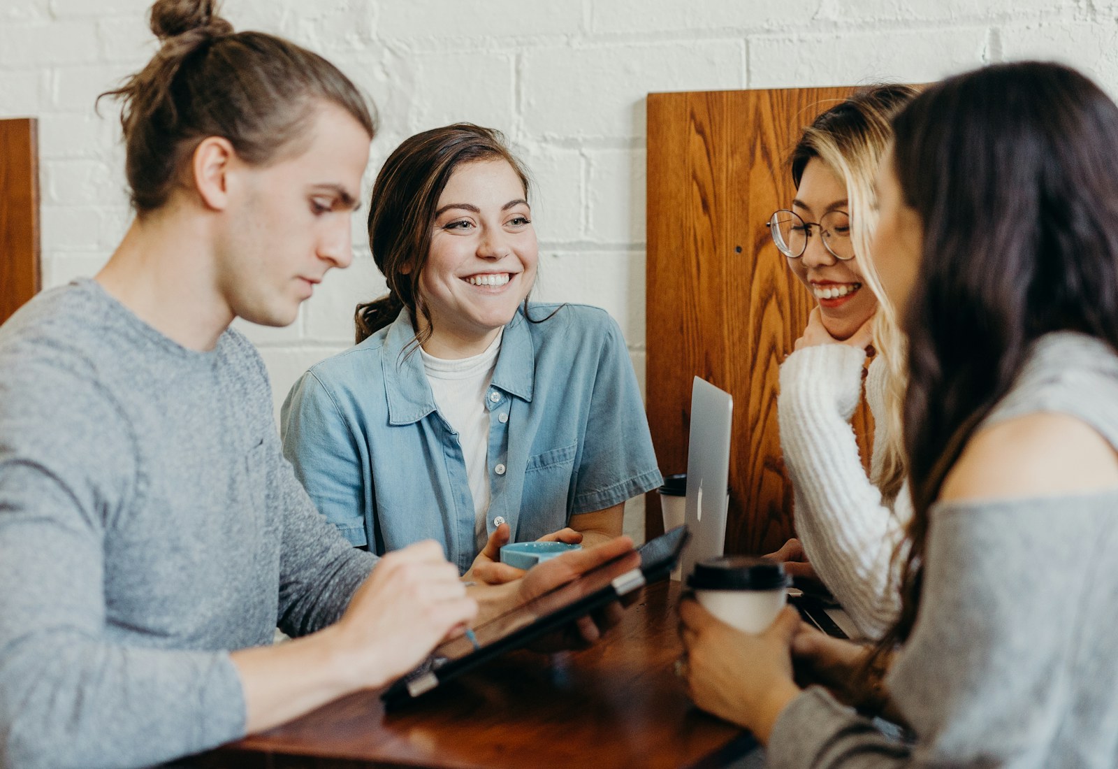 A collaborative advisory session